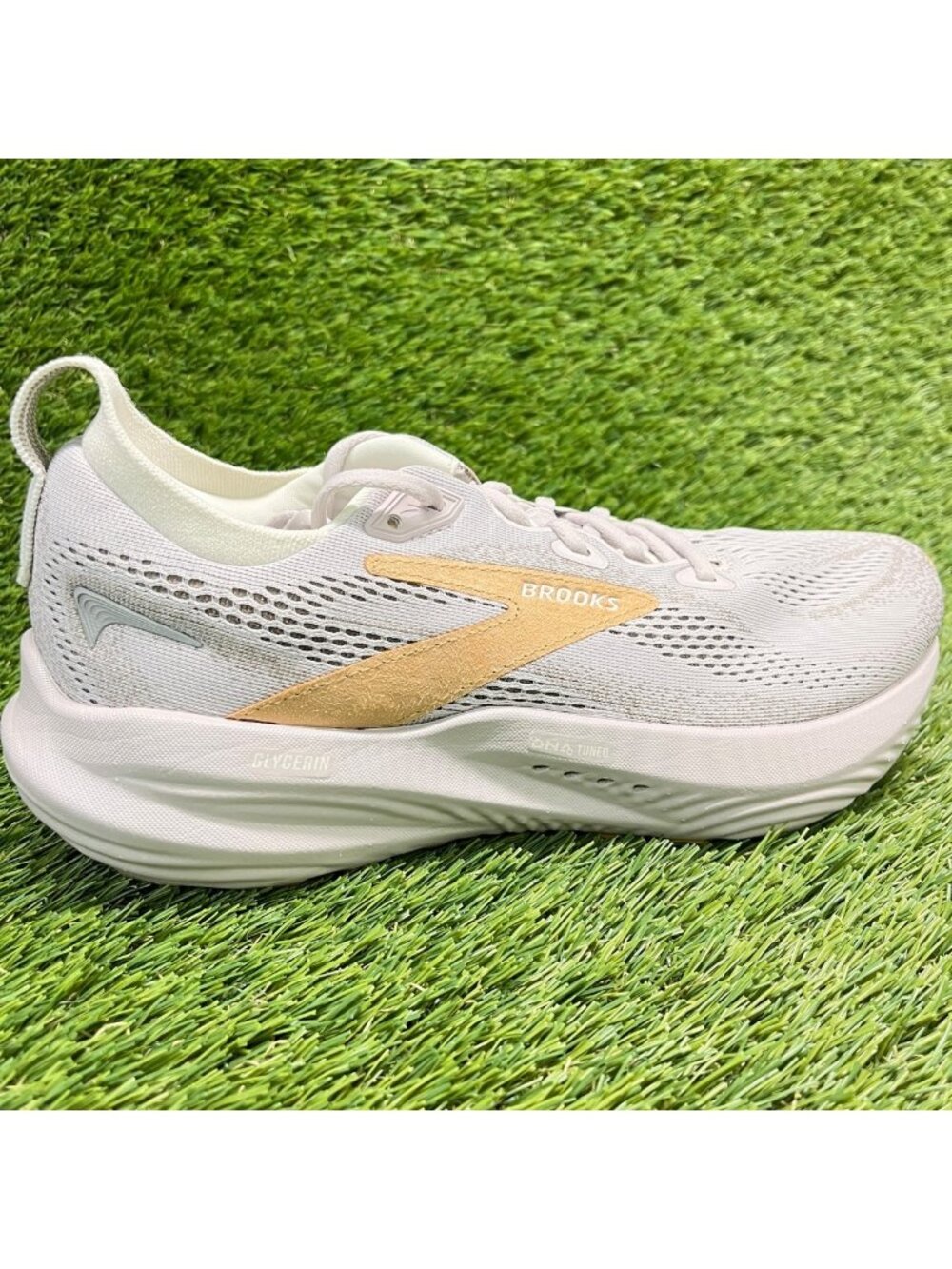 Brooks Glycerin 22 Womens Size 8.5 Gray White Athletic Running Shoes Sneakers